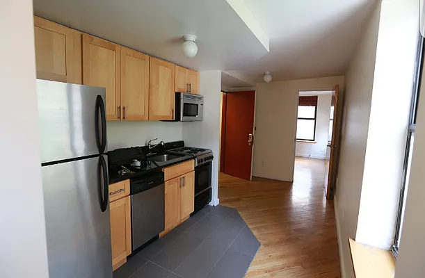 Rented by Esra Realty | media 13