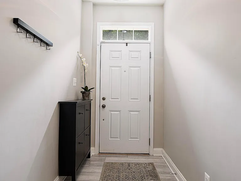 735 Perthshire Pl #61 — Photo 6
