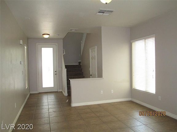5th image of 8189 Golden Flowers St