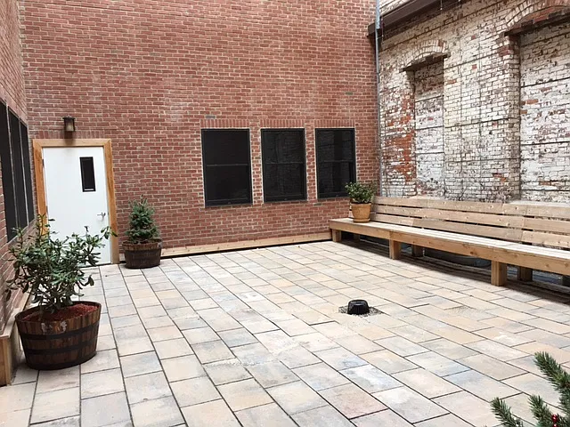 Bosche Lofts & 910 Main St. — Photo 4