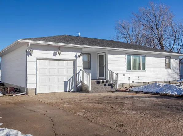 241 E 1st St, Lawrence, NE 68957