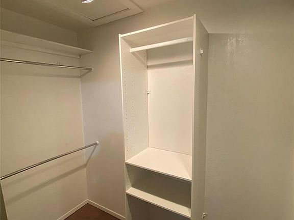 3rd image of 1102 Laurelhill Ct