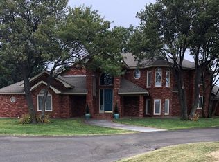 7203 Olton Rd, Plainview, TX 79072