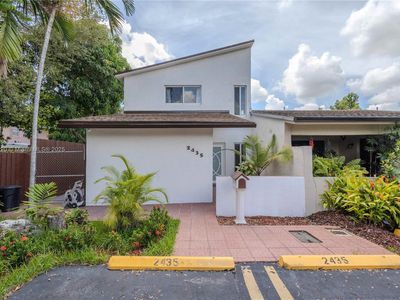 2435 SW 11th St #9-B, Miami, FL, 33135