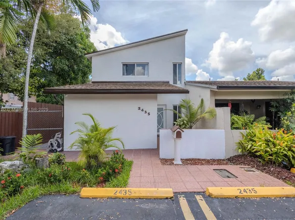 2435 SW 11th St #9-B, Miami, FL 33135