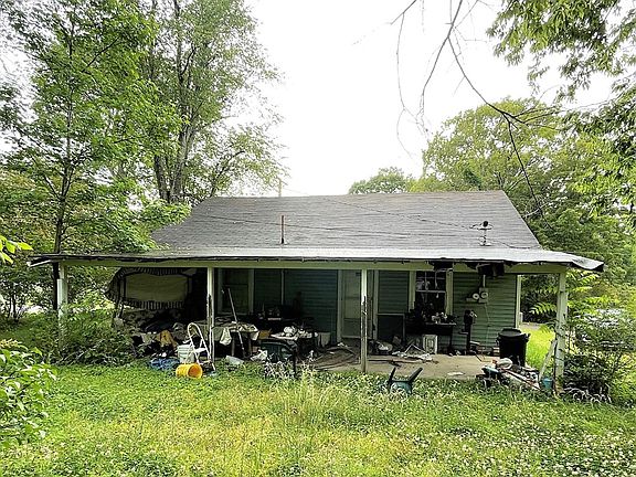 3rd image of 161 Vicksburg Ave