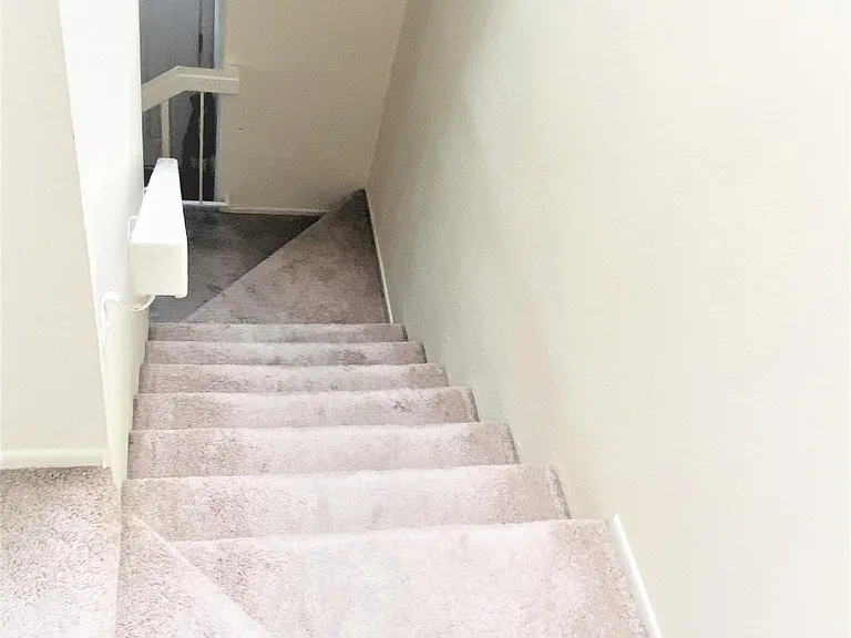 235 N Holliston Ave — Photo 8