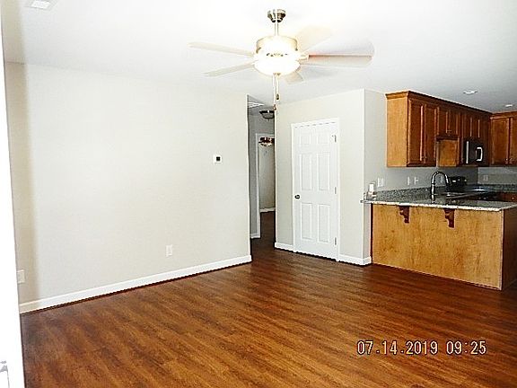 3rd image of 2183 Dean Ln