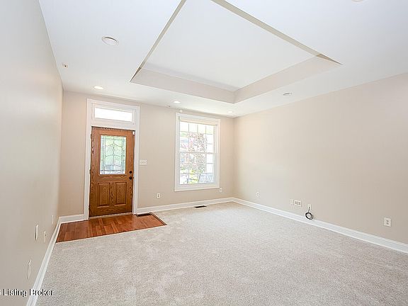3rd image of 1061 E Kentucky St
