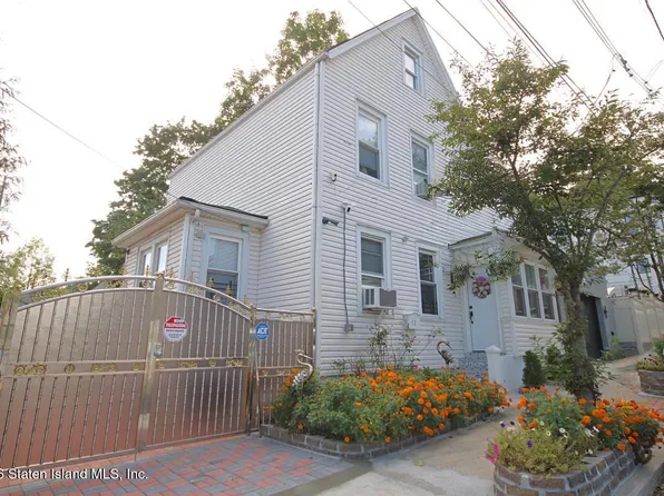 12 Irving Pl, Staten Island, NY 10304