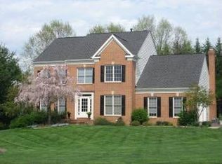 10808 Lockmeade Ct, Great Falls, VA 22066