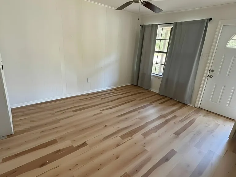 111 N Island View Ave — Photo 2
