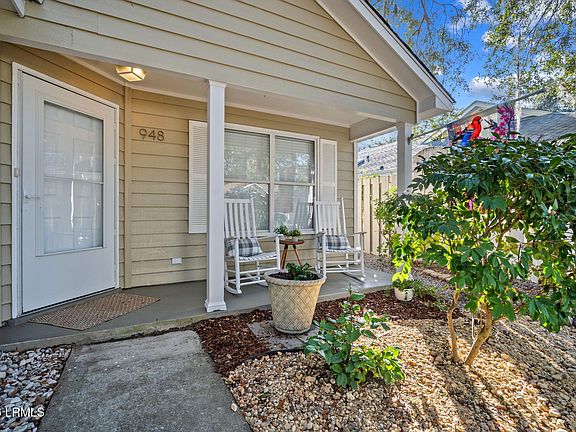 4th image of 948 Oyster Cove Rd