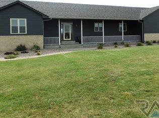 47995 251st St, Garretson, SD 57030