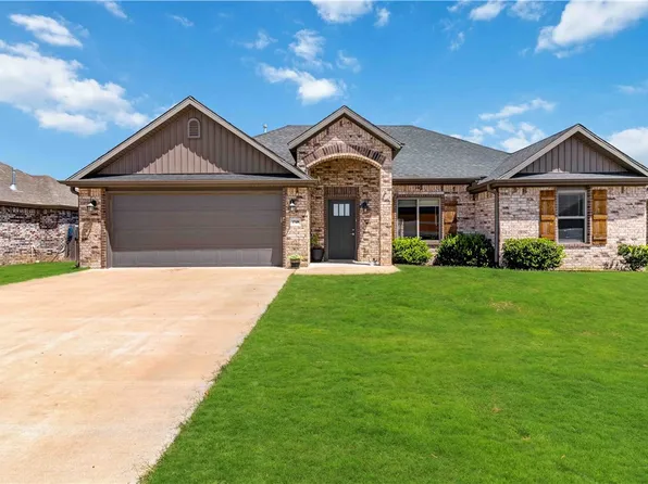 1749 Charismatic Dr, Prairie Grove, AR 72753