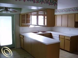 5th image of 94 Starr Ave