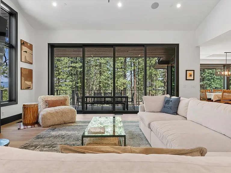 13321 Snowshoe Thompson — Photo 3