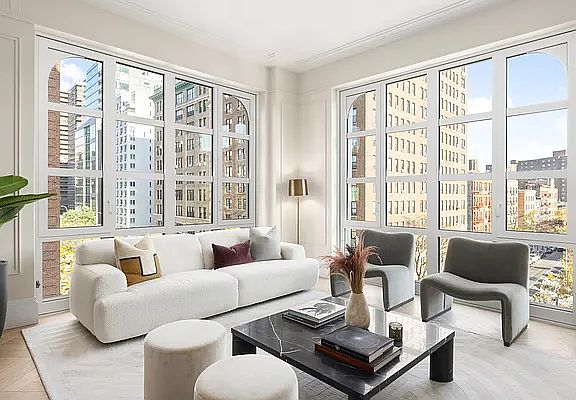 2nd image of 250 E 21st St #5A