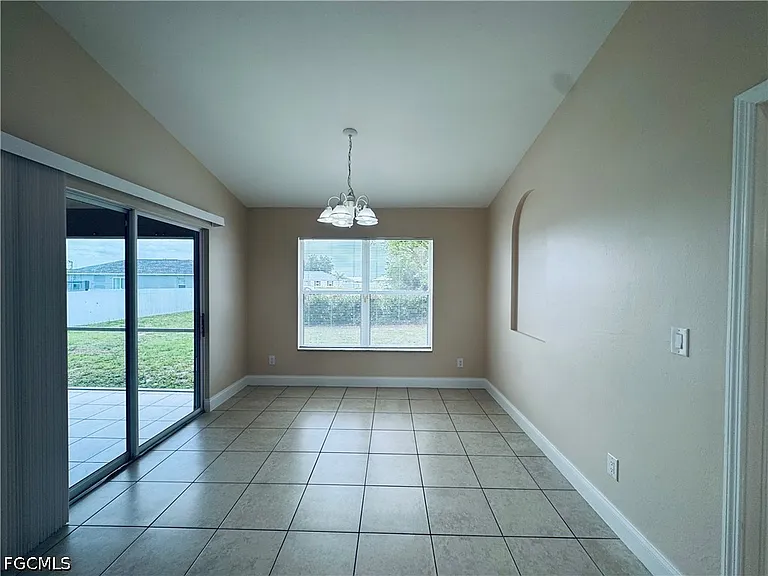 1140 NW 1st Ave — Photo 11