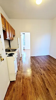 Rented by Taichi Fudosan | media 9