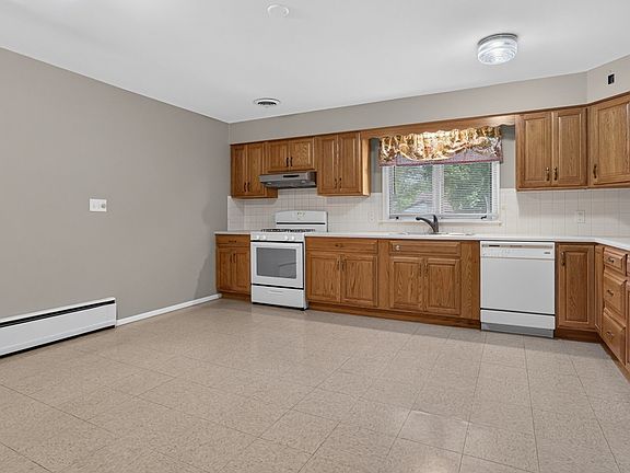 3rd image of 305 Centennial Ave
