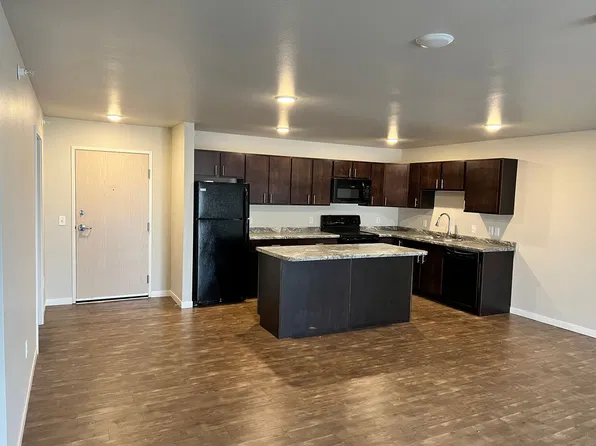 201 Holmes St E APT 310, Detroit Lakes, MN 56501