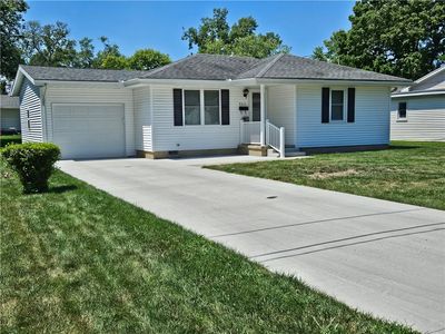923 S Washington St, Sullivan, IL, 61951