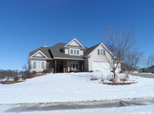 1505 Maple St, Robins, IA 52328