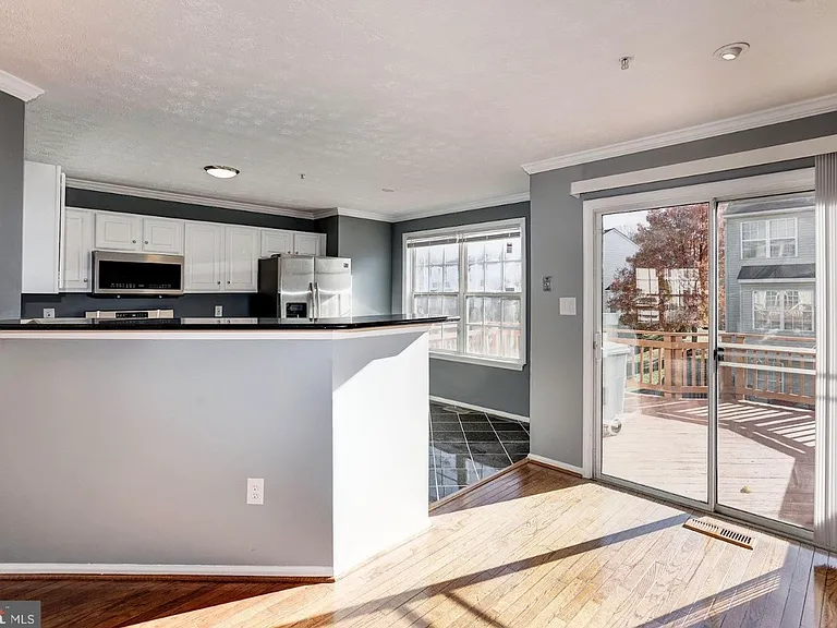 6955 Aquamarine Ct — Photo 8