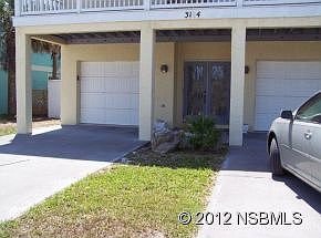 3rd image of 3104 Hill St