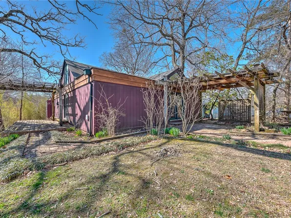 449 E Rebecca St, Fayetteville, AR 72701