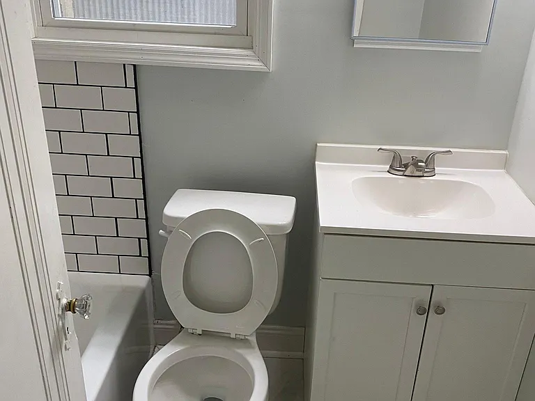 564 Lincoln Ave #2 — Photo 4