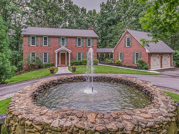 5th image of 1118 Barkmoor Dr