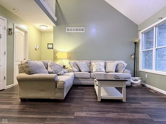 4th image of 1197 Chapman Dr