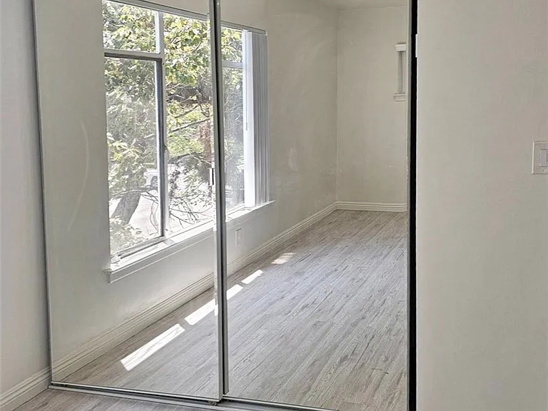 1026 San Rafael Ave — Photo 7