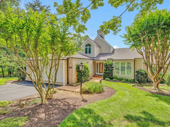 30 Island Green Cir #22, Penhook, VA 24137