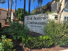 23401 Park Sorrento, Calabasas, CA