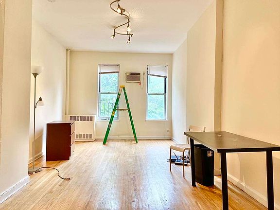 5th image of 417 E 82nd St APT 4C