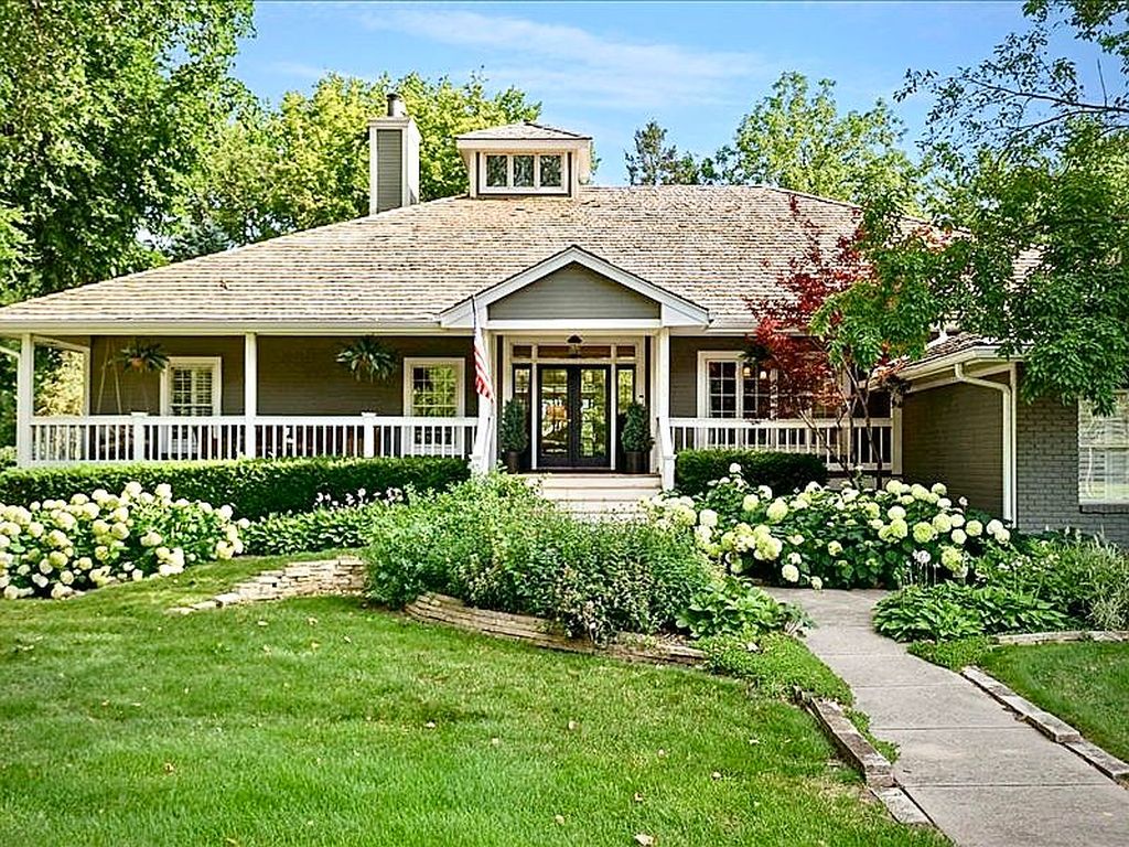 12955 Woodlands Pkwy - Property Image