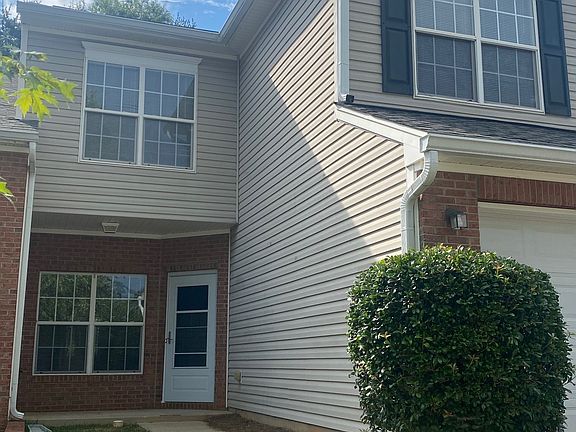 2nd image of 3931 Fountain Village Ln