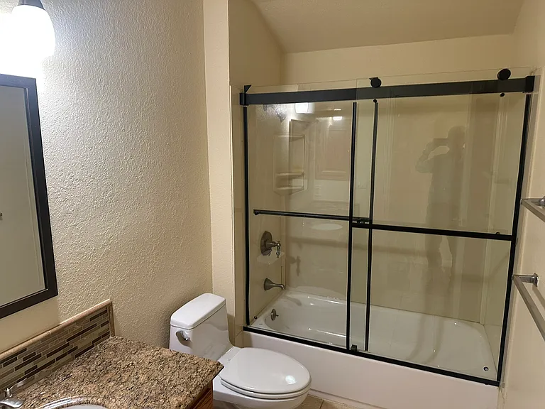 16962 Columbia Dr — Photo 24