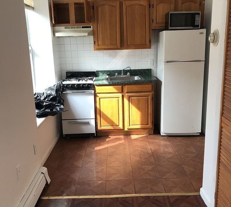 2nd image of 170 E 110th St APT 2B