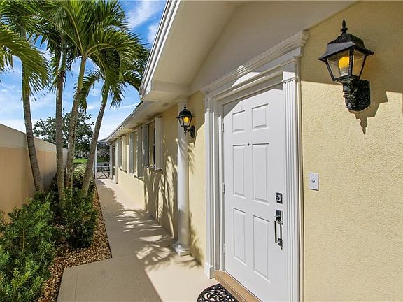 2nd image of 9145 SE Retreat Dr