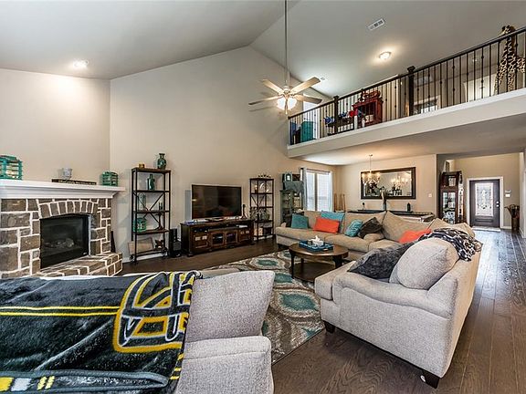 2nd image of 4110 Harper Ave