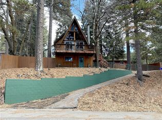 31450 Ocean View Dr, Running Springs, CA 92382