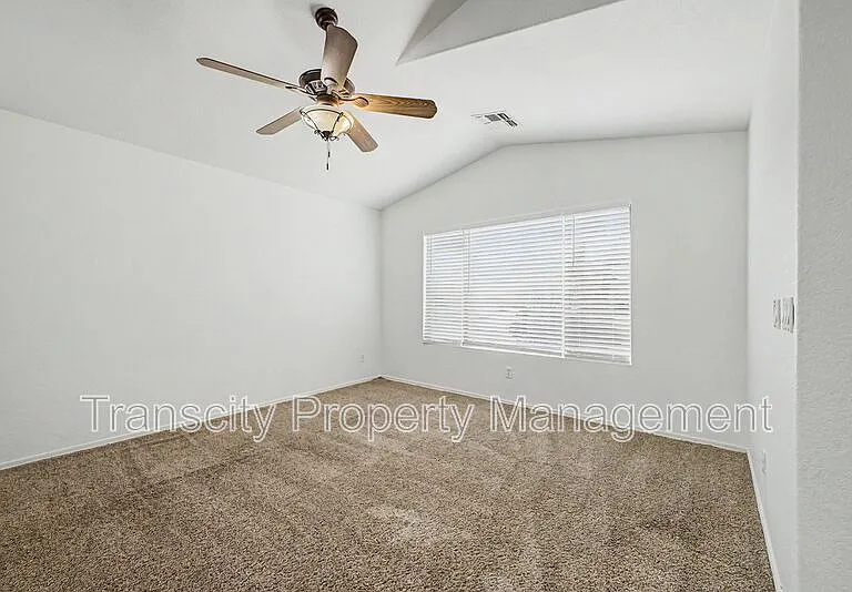 932 W 19th Ave — Photo 9