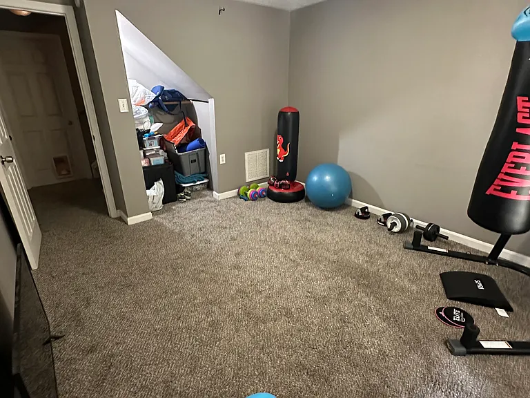 1733 Meadows Rd — Photo 28