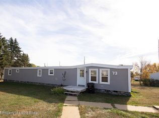 73 29th Ave SW, Dickinson, ND 58601