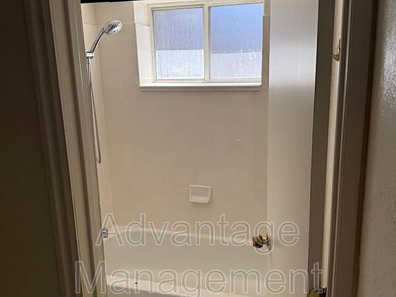 4th image of 927 S 1635 W