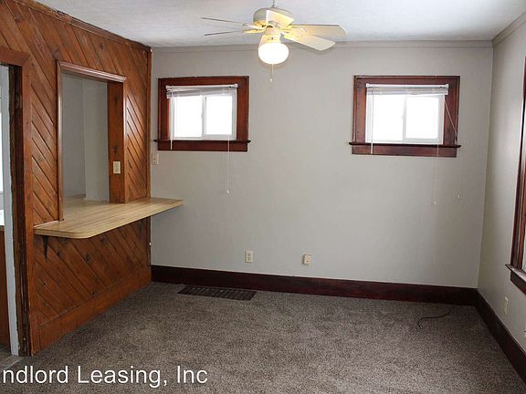 4th image of 923 W 19th St